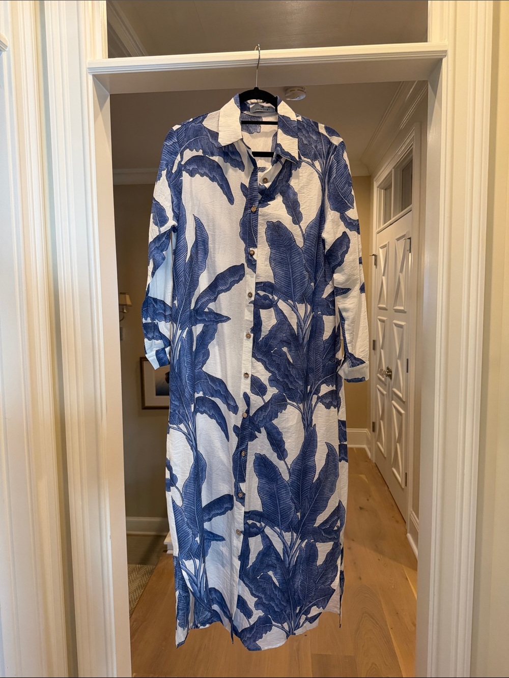 Urban Daizy Blue and White Tropical Button-Down shirt dress(bw)